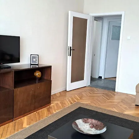 아파트 Lidda In Residential Area 바르나