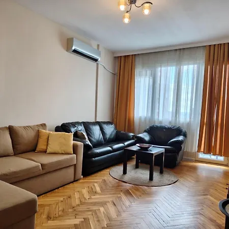 Lidda In Residential Area Apartman *